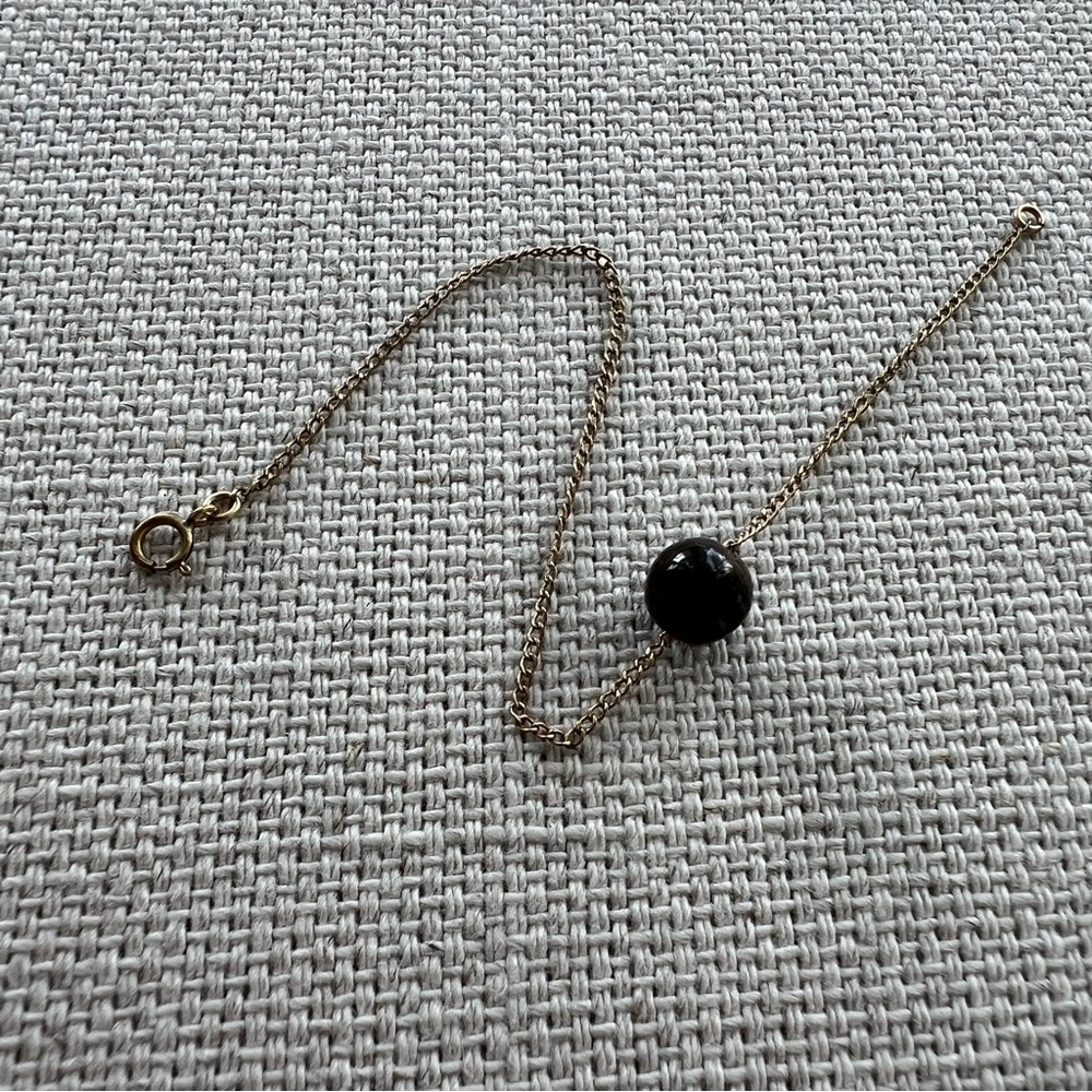 VINTAGE Delicate Gold Chain Bracelet with Black Pearl Accent